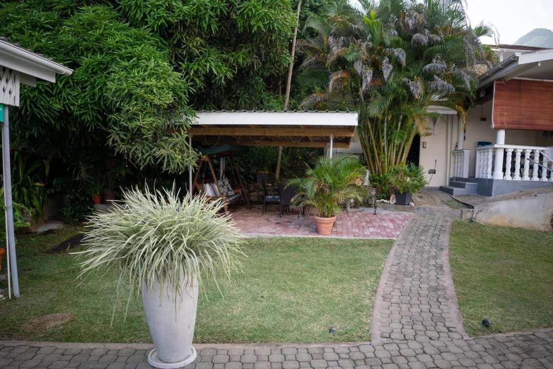 Apartmán The Reef Palm Anse aux Pins Exteriér fotografie